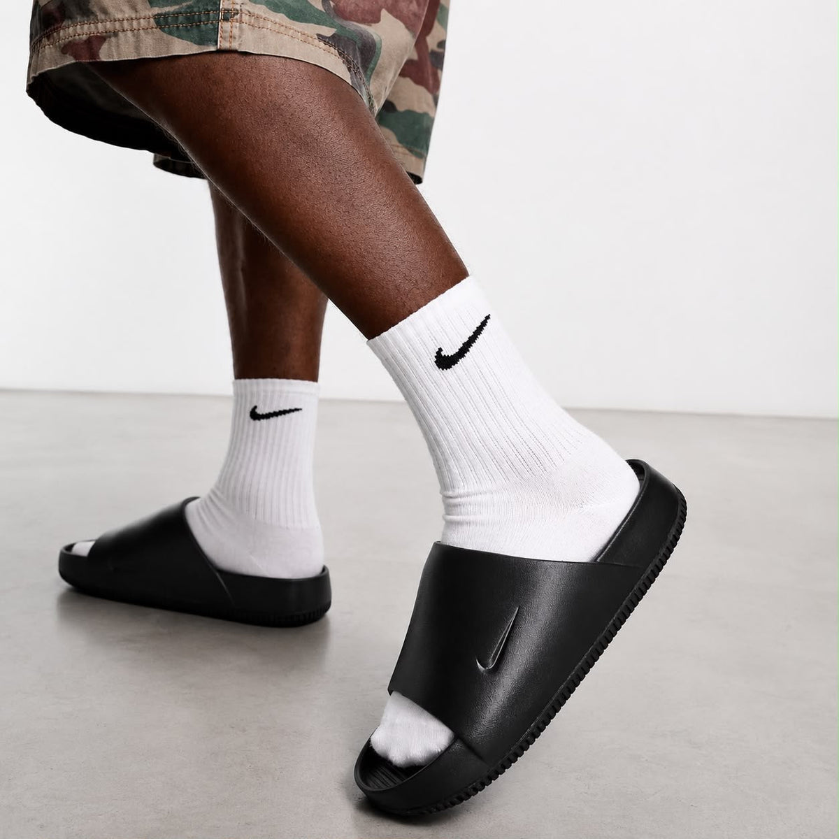 Slides & Slippers